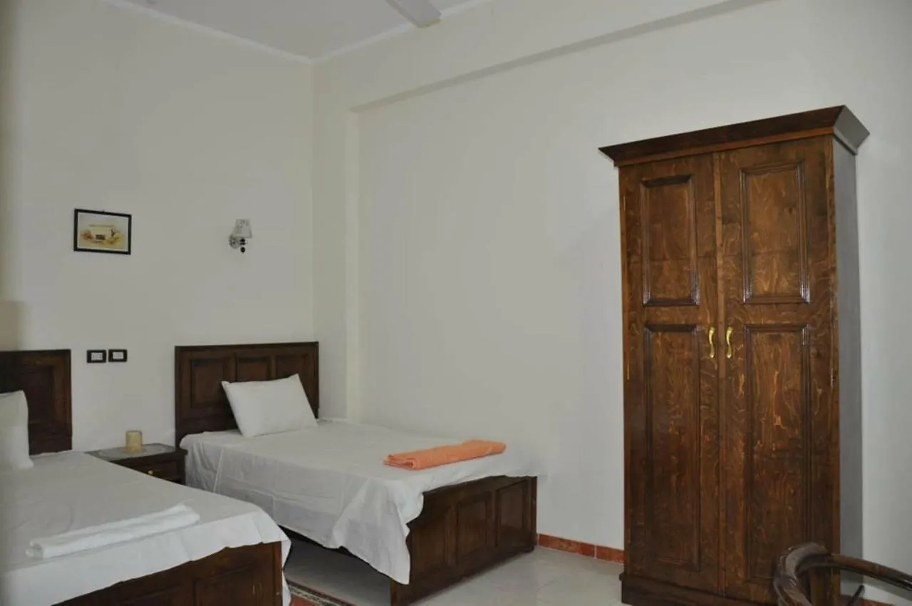 White Villa Luxor Apartman